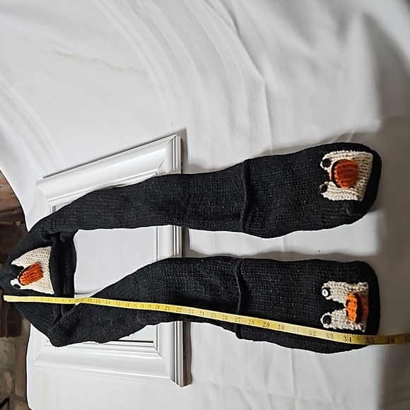 The Collection Royal Penguin hat with attached mittens - Picture 10 of 10